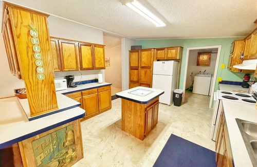 Utopia House | Utopia Springs at Lost Maples~Spring Fed Sabinal River Front - Serenity