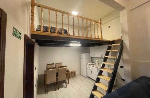Caykara Apartment | Uzungöl Nehir kenarında Doğa içinde merkezi konumda lüks BUNGALOV