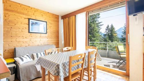 Chamrousse Apartment | V du Bachat B01 - Appt lumineux 6 pers