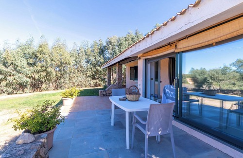 Trinita d'Agultu e Vignola House | Vacation Home "Statzu Butzu" with Private Covered Terrace & Wi-Fi