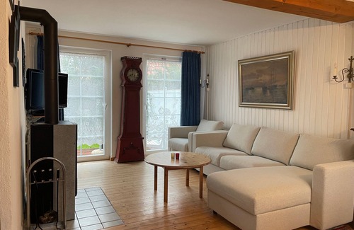 Daenschendorf House | Vacation home for 5 guests with 92m² in Fehmarn OT Dänschendorf (96502)