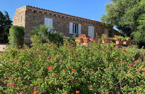 San Pasquale House | Vacation home Villa Felice, San Pasquale, North Sardinia Holiday villa with sea view and garden.