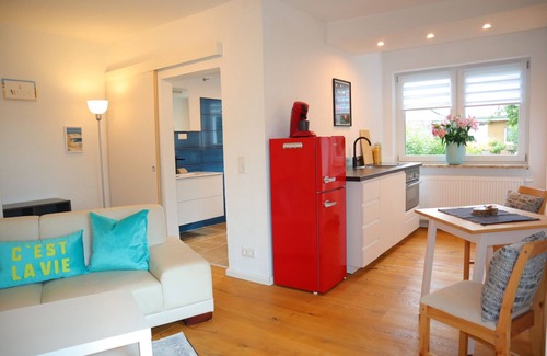 Nordholz Apartment | Vacation apartment "Am Deich" - cozy, modern & only a few steps to the Wadden Sea