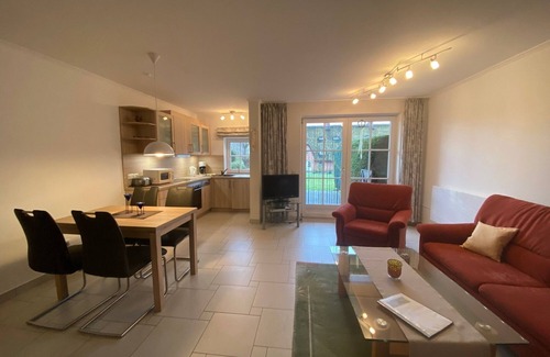 Busumer Deichhausen Apartment | Vacation apartment/apartment for 3 guests with 50m² in Büsumer Deichhausen (127393)