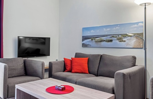 Wremen Apartment | Vacation apartment near the beach with sauna and great, sunny terrace with beach chair