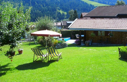 Vorderhindelang Apartment | Vacation apartment Enzian with south-facing balcony - Ferienwohnungen Haas