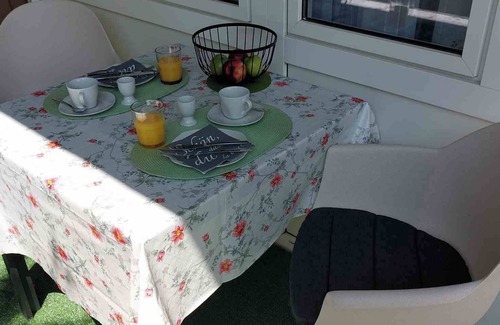 Sulzbach Apartment | Vacation apartment 90 m2, 2 minutes walk to the hospital in the center of Sulzbach