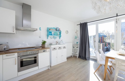 Scharbeutz Apartment | Vacation apartment 2 with terrace in the Fischerhuus in Scharbeutz