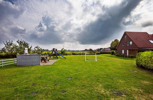 Werdum Apartment | Vacation apartment/apartment for 4 guests with 65m² in Werdum (297553)