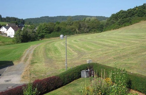 Rengen Apartment | Vacation apartment Bruhn - 3-bed vacation apartment with shower/WC, 2 bedrooms