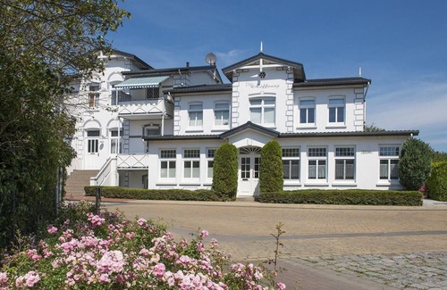 Kellenhusen Apartment | Vacation apartment 3 in the Villa Hoffnung in Kellenhusen