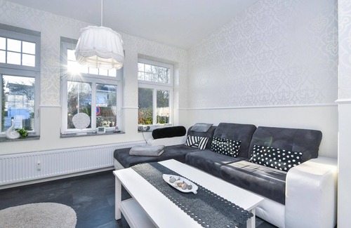 Kellenhusen Apartment | Vacation apartment 3 in the Villa Hoffnung in Kellenhusen