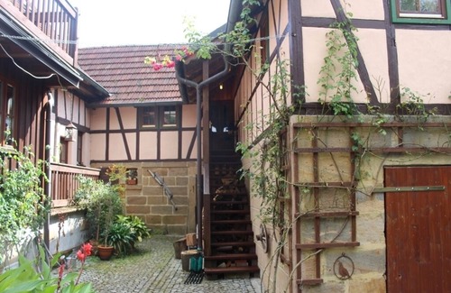 Pfarrweisach Apartment | Vacation apartment (58sqm) with fully equipped kitchen and Swedish stove