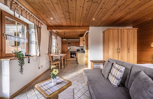 Tragweis Apartment | Vacation apartment Kuni im Blockhäuserl - Heumanns Blockhäuser am Wald