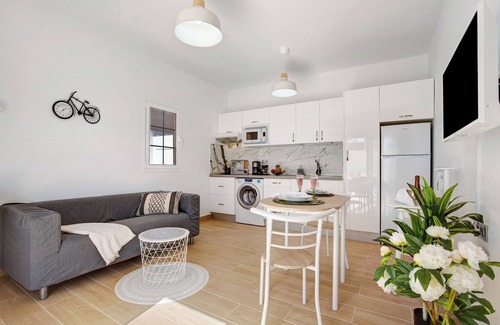 Tarajalejo Apartment | Vacation Apartment 'El Naranjo Con Jacuzzi' with Private Terrace, Private Garden and Wi-Fi