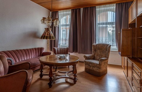 Hamelin Apartment | Vacation apartment first floor - Pension Bärbel Neelen