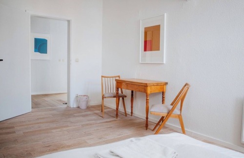 Gera Apartment | Vacation apartment for up to 10 people in the city center with large eat-in kitchen
