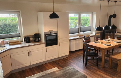 Poppenbull Apartment | Vacation apartment Hol di Erholung in the countryside with large garden Pet friendly!