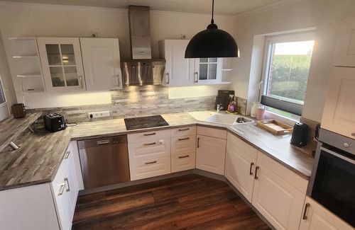 Poppenbull Apartment | Vacation apartment Hol di Erholung in the countryside with large garden Pet friendly!