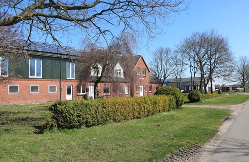 Goldelund House | Vacation apartment Hof Margarethental - Renovated half of the house for 6 persons on a beautiful