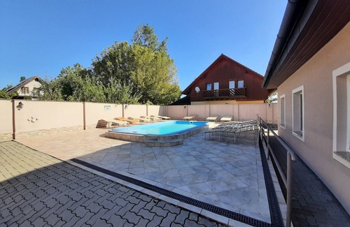 Balatonlelle Apartment | Vacation apartment/apartment for 6 guests with 100m² in Balatonlelle (125023)