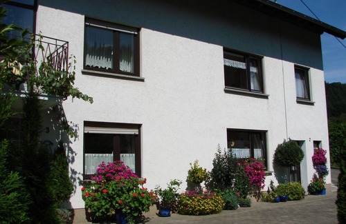 Schutz Apartment | Vacation apartment Hunz - FeWo 1