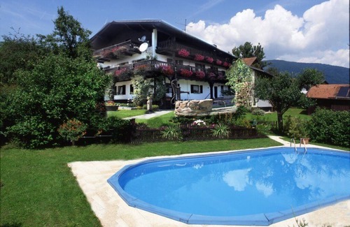 Lalling Apartment | Vacation apartment in Lallinger Winkel with balcony