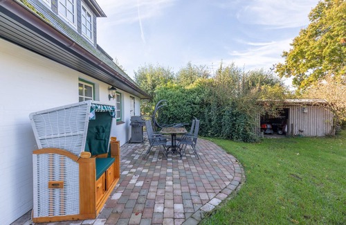 Schleswig-Holstein Apartment | Vacation apartment Kastanienhof Sanddorn in Wisch for up to 3 people