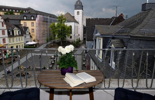 Hachenburg Apartment | Vacation apartment Löwenblick - 4-bed apartment