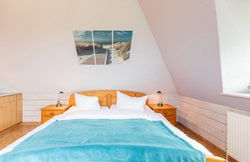 West Husum Apartment | Vacation apartment Maashof Störtebeker in Husum for up to 3 people