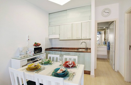 Taurito Apartment | Vacation Apartment 'Paraíso Taurito' with Sea View, Terrace, Shared Pool & Wi-Fi