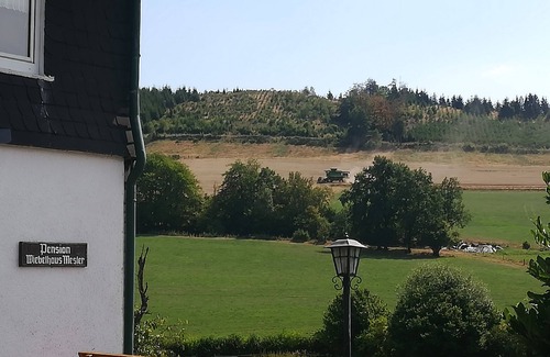 Lennestadt Apartment | Vacation apartment Schwalbennest