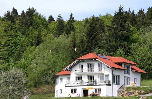 Neuschoenau Apartment | Vacation apartment with 2 bedrooms incl. WLAN
