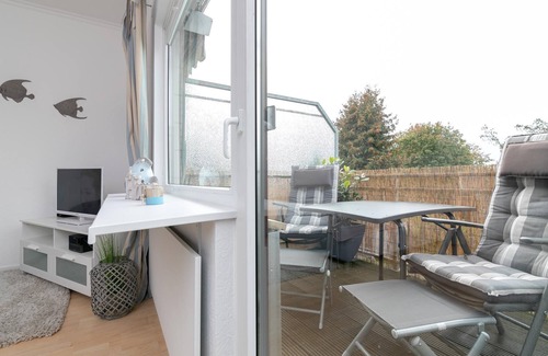 Groemitz Apartment | Vacation apartment Weidennest at Weidenweg 25 with balcony in Grömitz