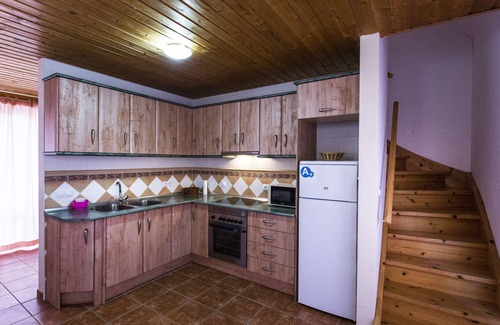 Moclin House | Vacation COTTAGE in plain Nature