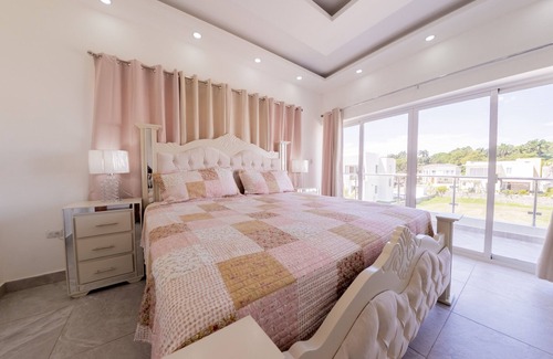 Montellano Villa | Vacation Villa With Pool/jacuzzi/grill 15min Airport