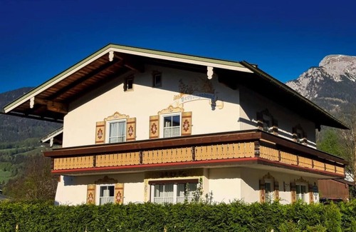 Unterschonau House | Vacation home Bergvagabund for up to 12 people, 5 separate bedrooms, garden, balcony, 165 sqm