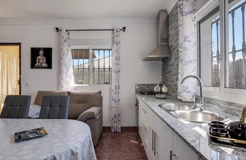 Chiclana de la Frontera House | Vacation Home "Casa Diego" with Mountain View, Wi-Fi, Terrace & Garden