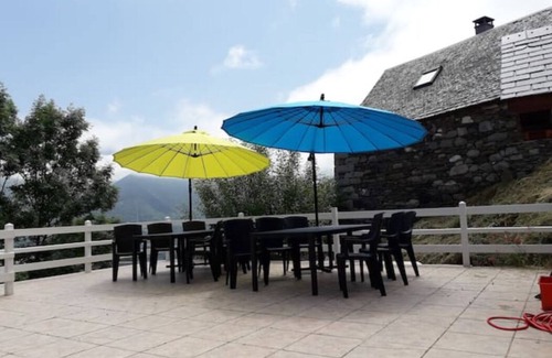 Grust Cottage | Vacation home in the heart of the Pyrenees National Park.