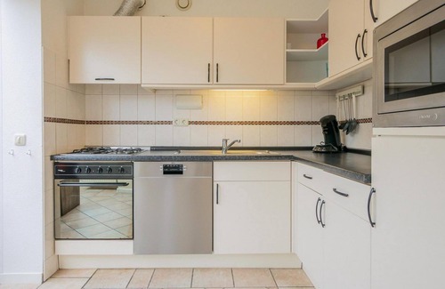 Julianadorp aan zee House | Vacation home Duyngroet: Spacious accommodation with enclosed garden and Landal facilities, within walking distance of the beach