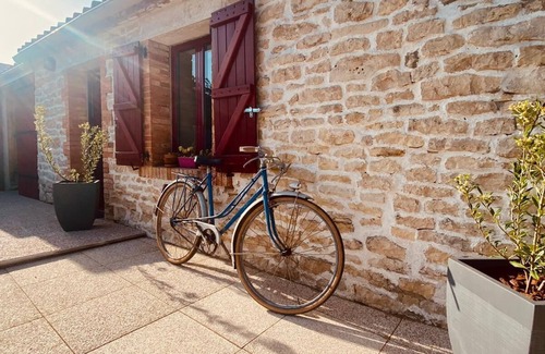 Les Conches House | Vacation home 5 minutes from the beach.
