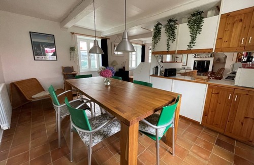 Bangor House | Vacation home 10 minutes' walk from the beach and wild coastline
