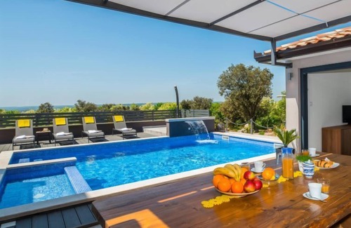 Viskovici House | Vacation home A.R.T. by Interhome