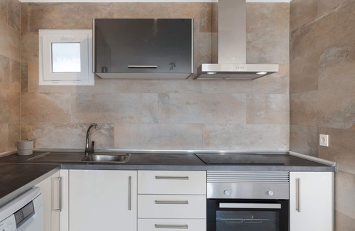 Poris de Abona House | Vacation Home 'Agua Y Sol 2' with Sea View, Shared Pool and Wi-Fi
