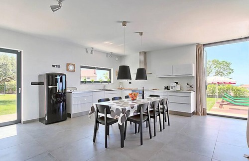 Strpacici House | Vacation home Anna by Interhome