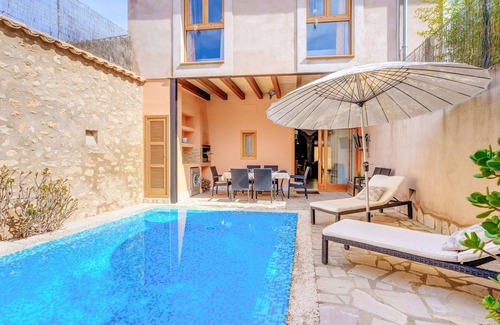 Binissalem House | Vacation Home “Can Bodeguita” with Wi-Fi, Air Conditioning, Pool, Balcony & Terrace