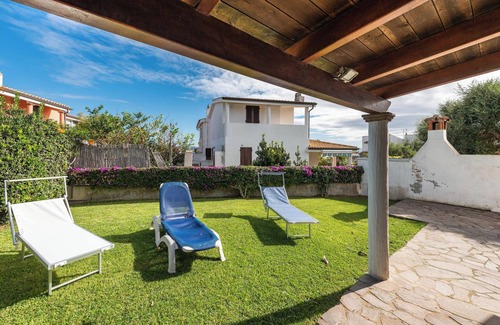 Calasetta House | Vacation Home Casa Giovanna e Antonio with Sea View, A/C, Terrace & Garden