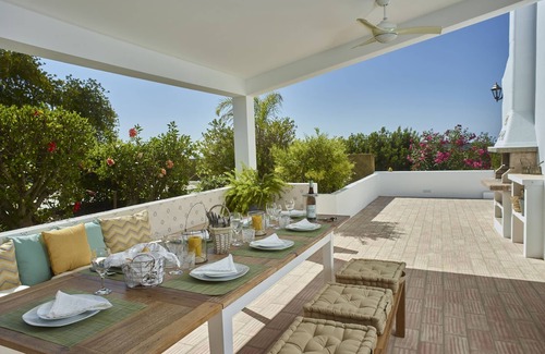 Moncarapacho e Fuseta House | Vacation Home Casa do Carmo with Pool, Wi-Fi, Garden & Terrace