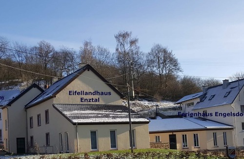 Zweifelscheid Apartment | Vacation home Eifel-Atrium, 150sqm, max. 16 persons