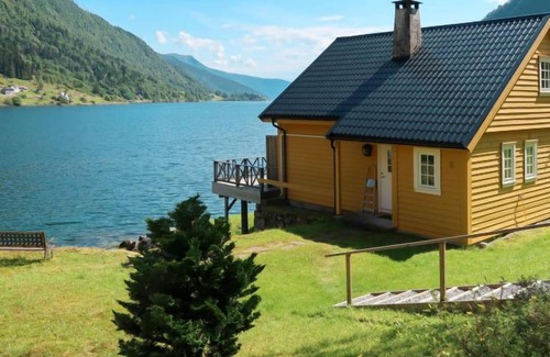 Balestrand House | Vacation home Eseviki (FJS016) in Balestrand - 6 persons, 3 bedrooms